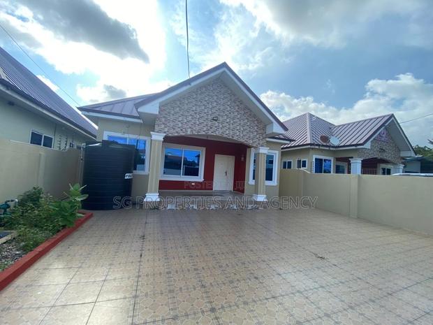 3bdrm House in Batsonaa, Spintex for rent · Photo 1