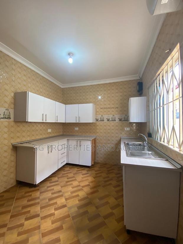 3bdrm House in Batsonaa, Spintex for rent · Photo 7