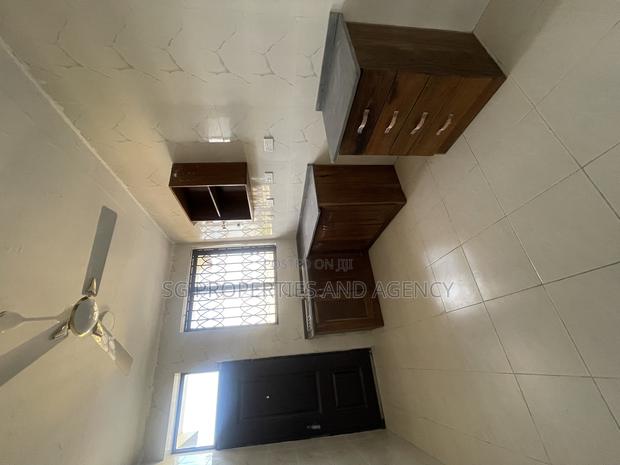 3bdrm Apartment in Batsonaa, Spintex for rent · Photo 6