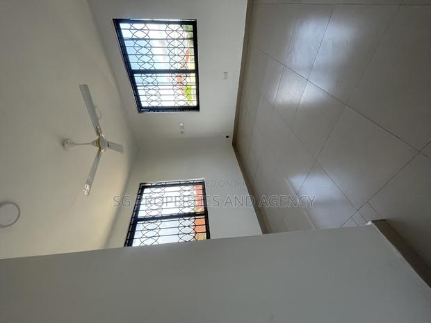3bdrm Apartment in Batsonaa, Spintex for rent · Photo 7
