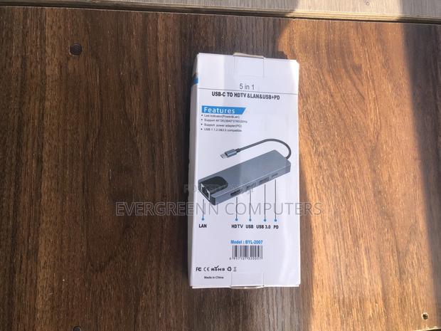 Type C to USB Hub/Converter · Photo 2