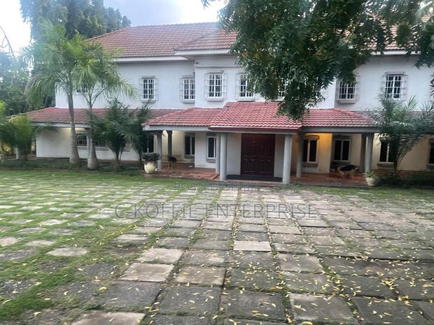 Furnished 6bdrm Mansion in Tesano for sale · Photo 2