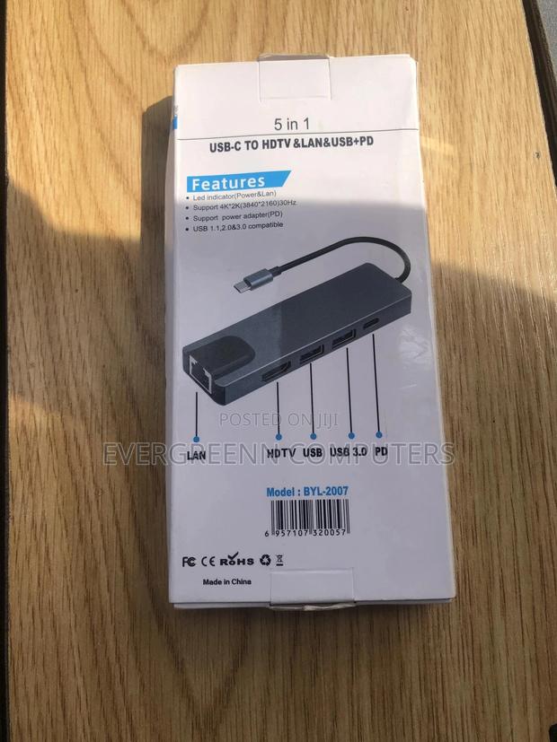 Type C to USB Hub/Converter · Photo 3