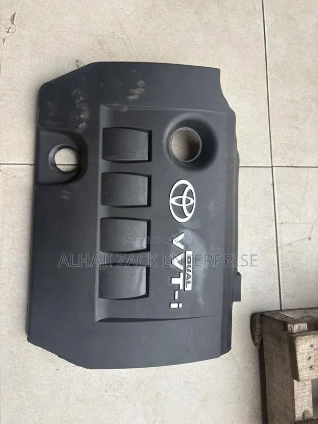 Toyota Corolla 2014-2016 Engine Cover · Photo 1