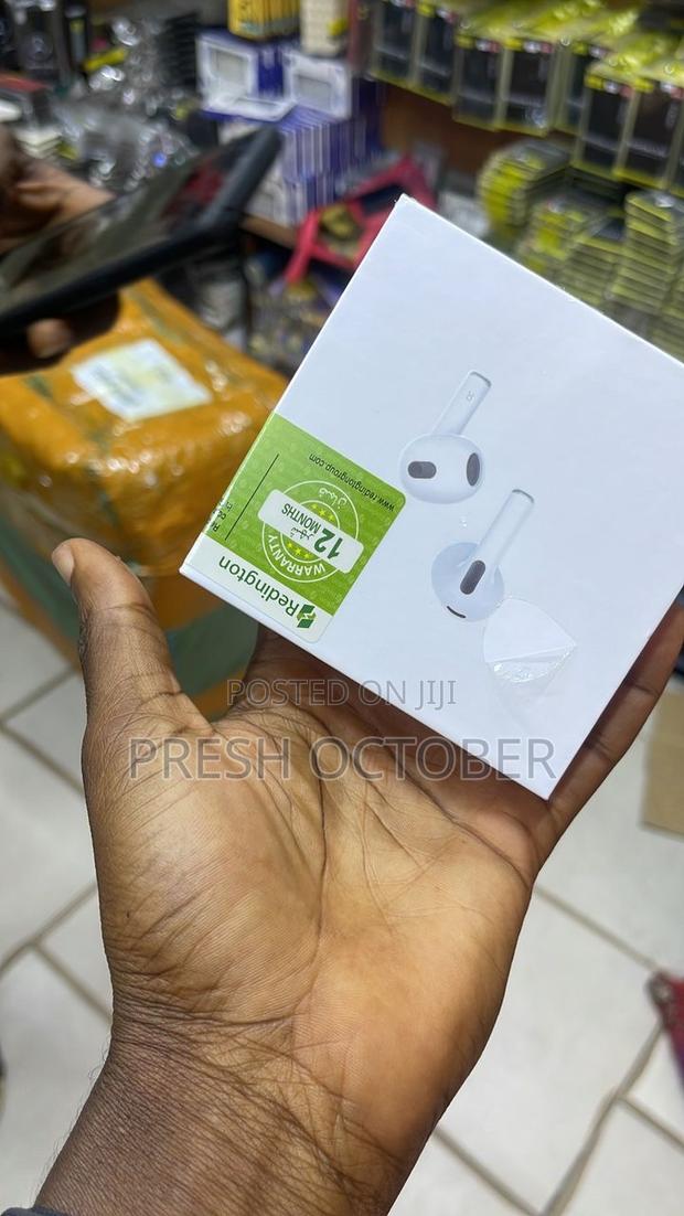 Airpods Pro for Sale With Delivery Within Accra · Photo 1