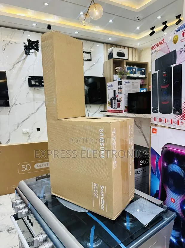 Spectacular Performance Sound Bar With Woofer B650 430w Samsung · Photo 1
