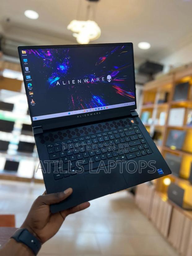 Laptop Alienware Area-51m 16GB Intel Core I7 SSD 1.5T · Photo 5