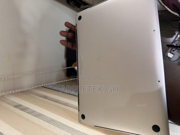 Laptop Apple MacBook Pro 2018 32GB Intel Core i7 SSD 512GB · Photo 3