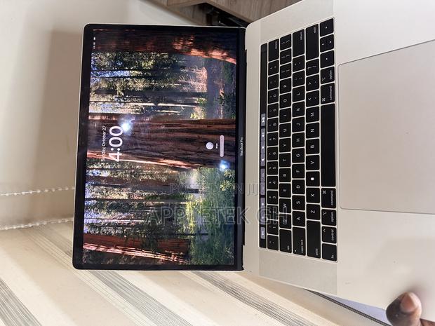 Laptop Apple MacBook Pro 2018 32GB Intel Core i7 SSD 512GB · Photo 1