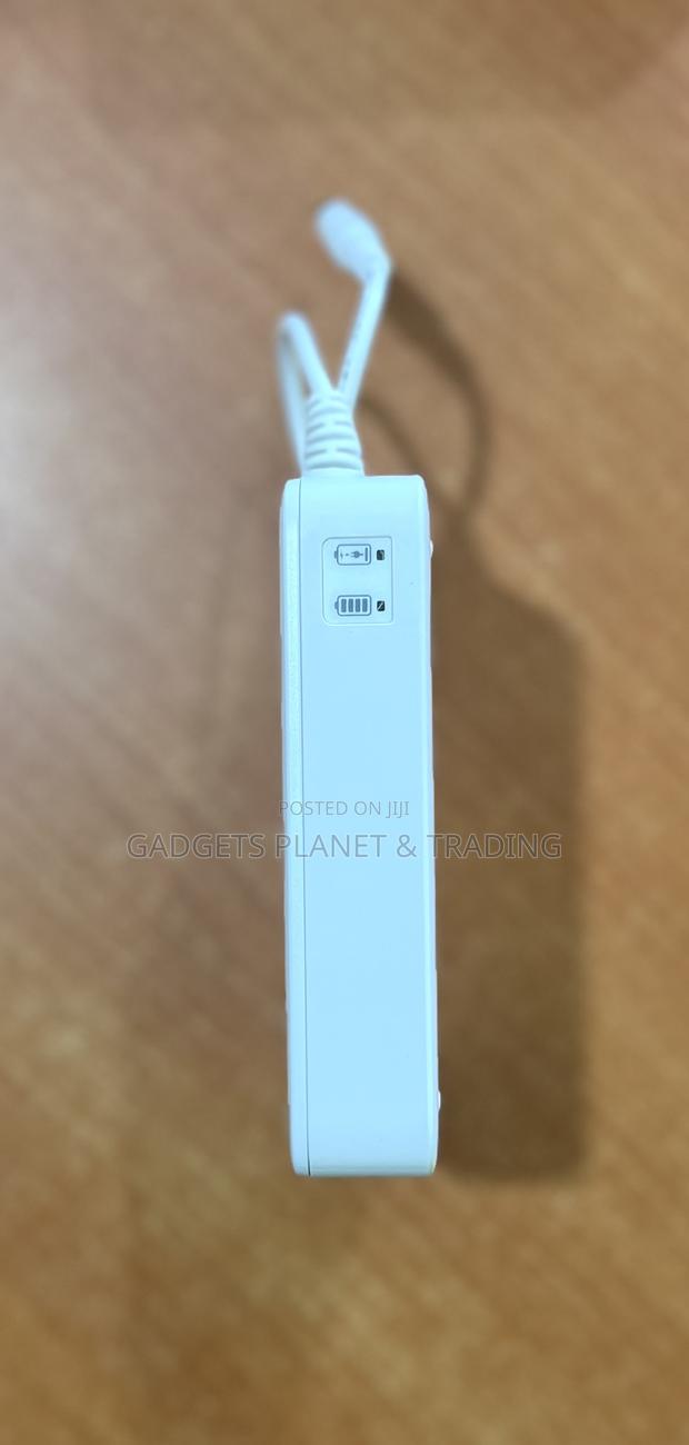 Uninterruptible Power Supply for Routers 12V 2A - ZLT UPS100 · Photo 3