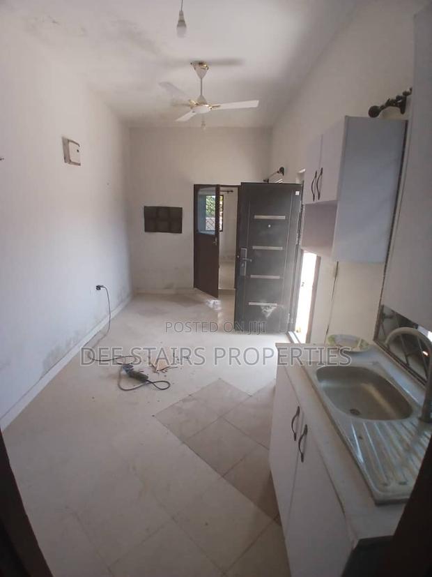 1bdrm Apartment in Teshie Greda Estate, Manet Junction for rent · Photo 7