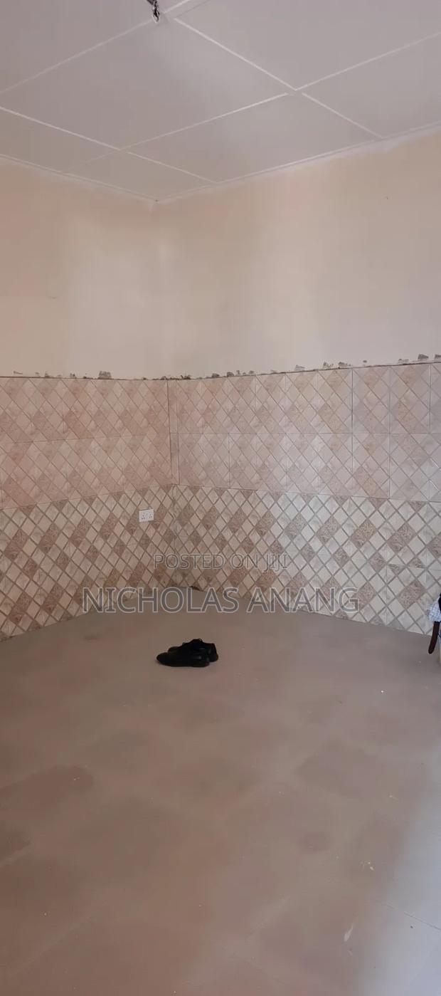 1bdrm Apartment in Dorns Properties, New Town for rent · Photo 2