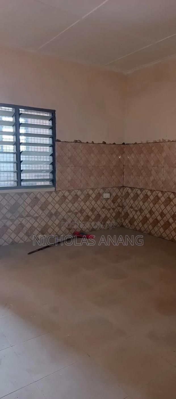 1bdrm Apartment in Dorns Properties, New Town for rent · Photo 4