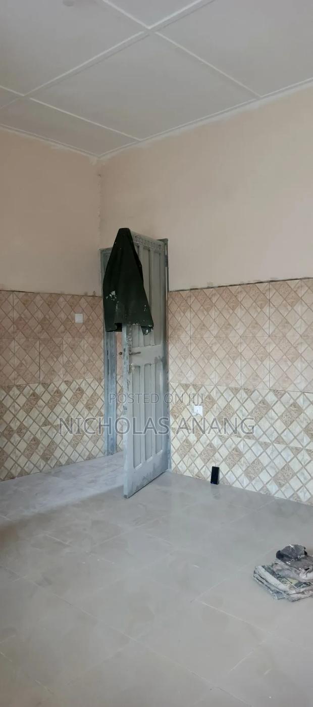 1bdrm Apartment in Dorns Properties, New Town for rent · Photo 6
