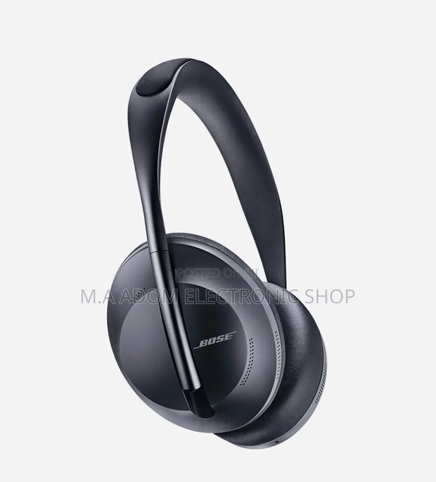 Bose Noise Canceling 700 Headphones · Photo 1