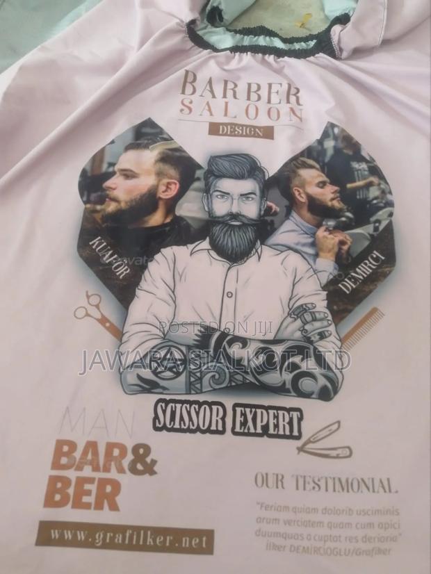 Barber Apron Capes Black Color · Photo 3