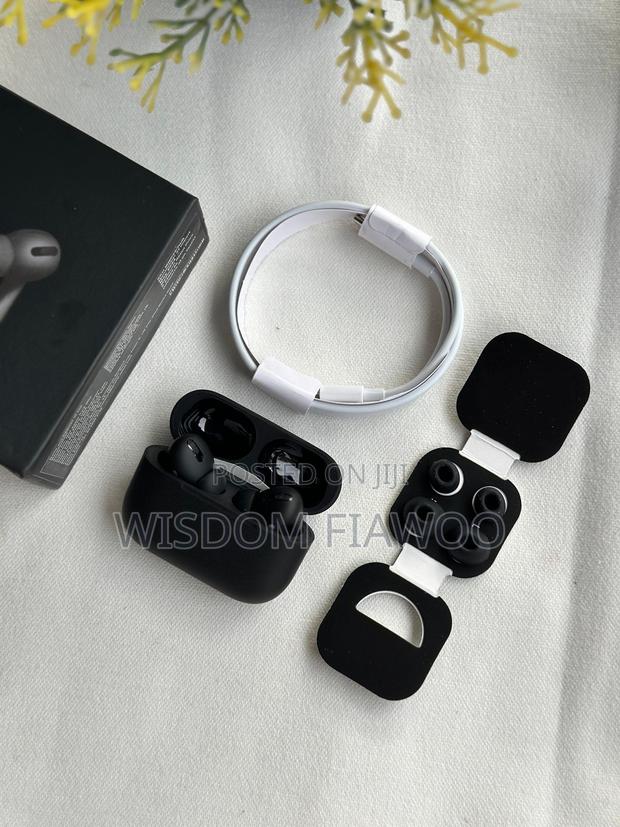 Airpods Pro 2nd Generation (Black) · Photo 2