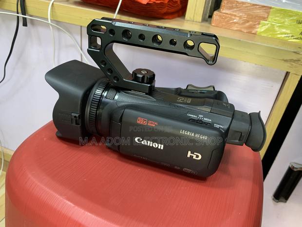 Canon G40 Camera With Handle · Photo 1