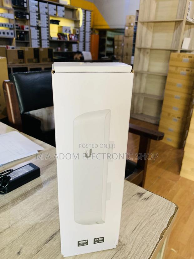 M2 Nano Station Access Point · Photo 1