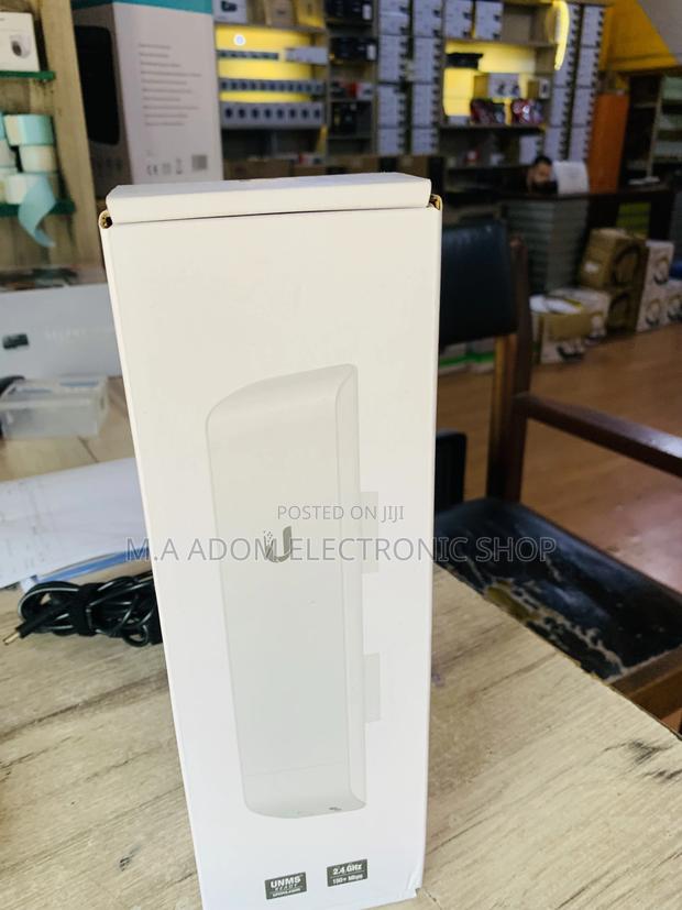 M2 Nano Station Access Point · Photo 2