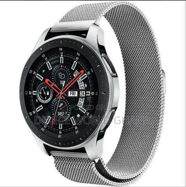 Milanese Stainless Steel Strap for Samsung Watches/Huawei/Or · Photo 4