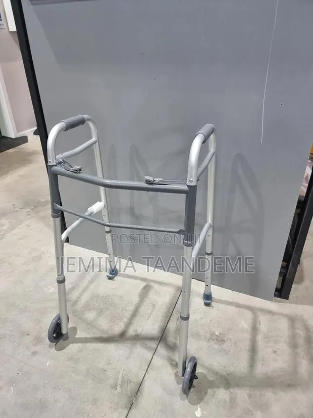 Zimmer Frame With Wheels · Photo 1