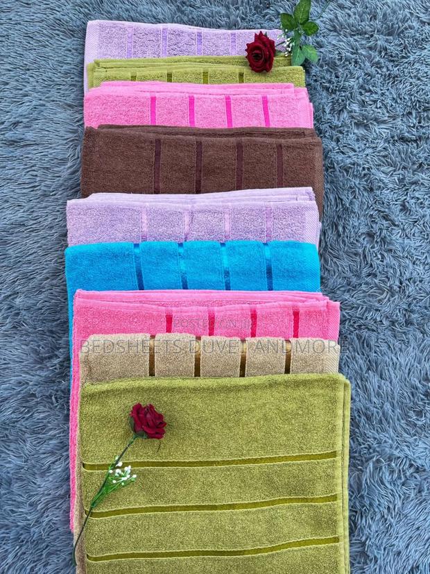 Utopia Bath Towel · Photo 1