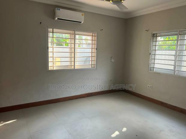 3bdrm House in Bronko Housing, Spintex for rent · Photo 3
