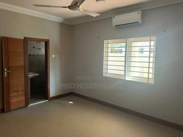 3bdrm House in Bronko Housing, Spintex for rent · Photo 4