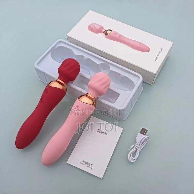 Vibrating Wand (Head and Tail Vibrates) · Photo 1