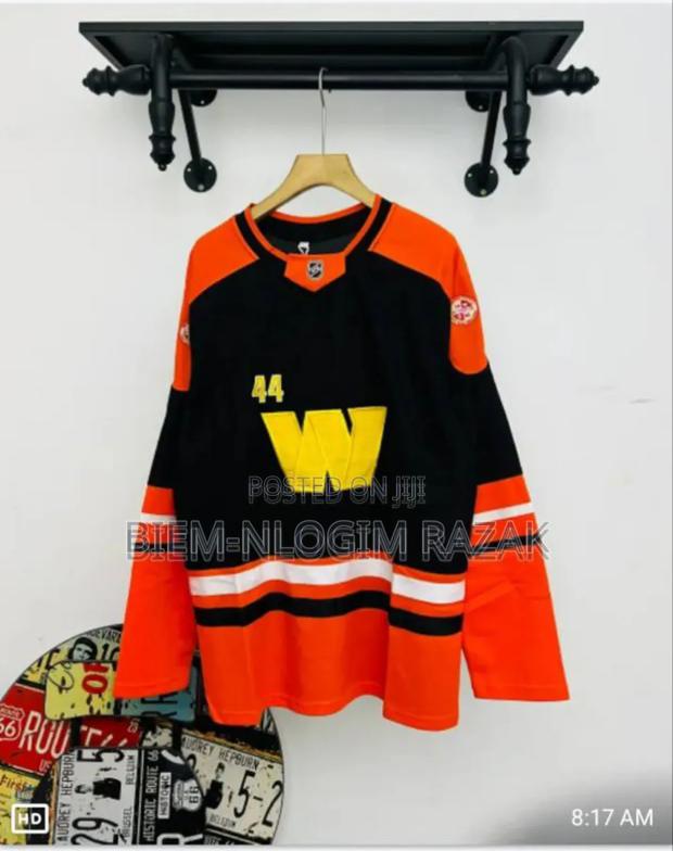High Quality NFL Sweatshirts Available in Stock · Photo 8