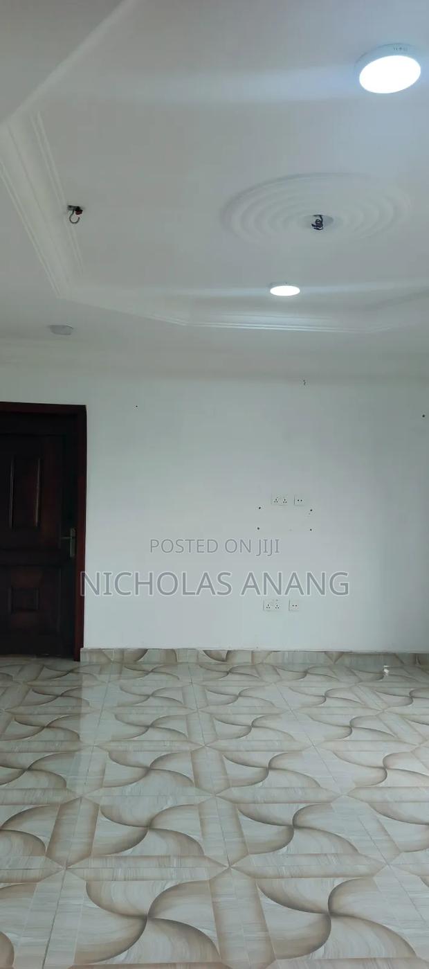 1bdrm Apartment in The Dorns Properties, New Town for rent · Photo 8