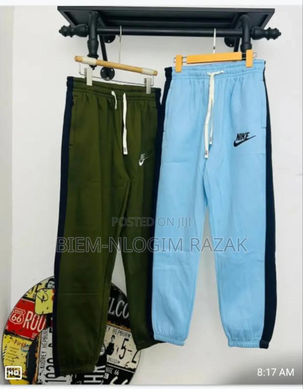 High Quality Nike Sweatpants Available · Photo 1