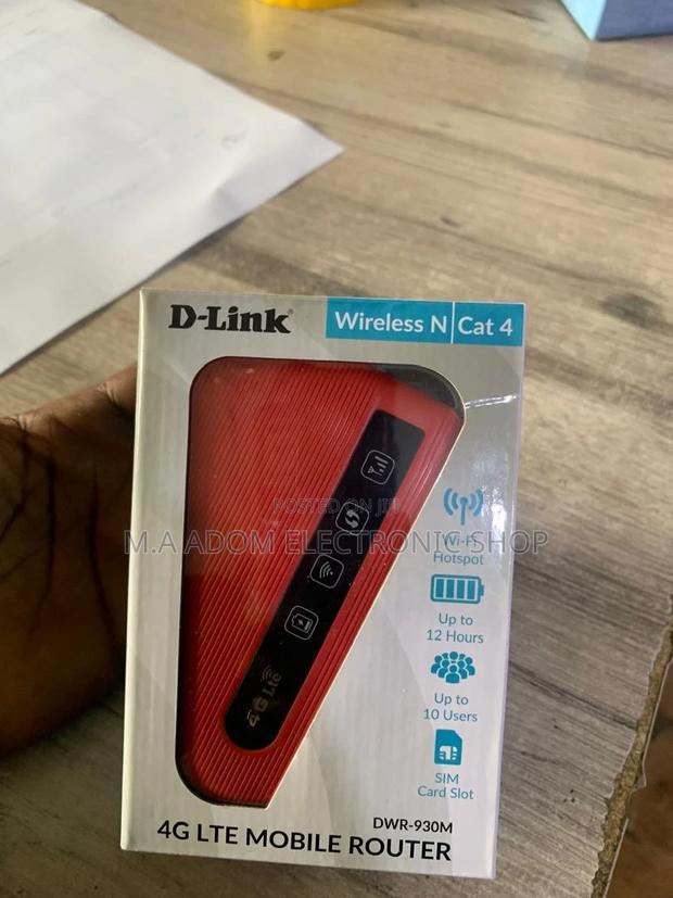D-Link DWR-930M Mobile Wi-Fi Router · Photo 1