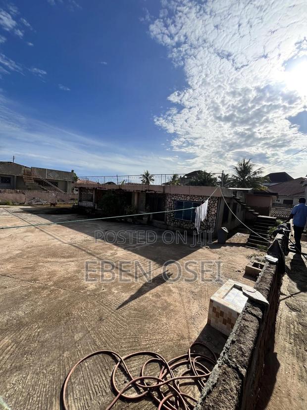 Land for Sale at Dansoman · Photo 4