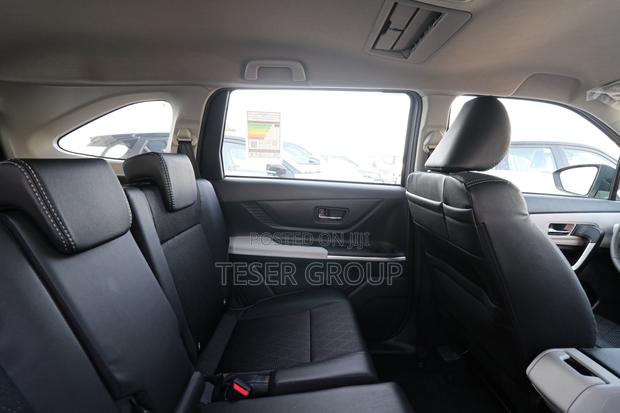 New Toyota Veloz 2023 Red · Photo 5