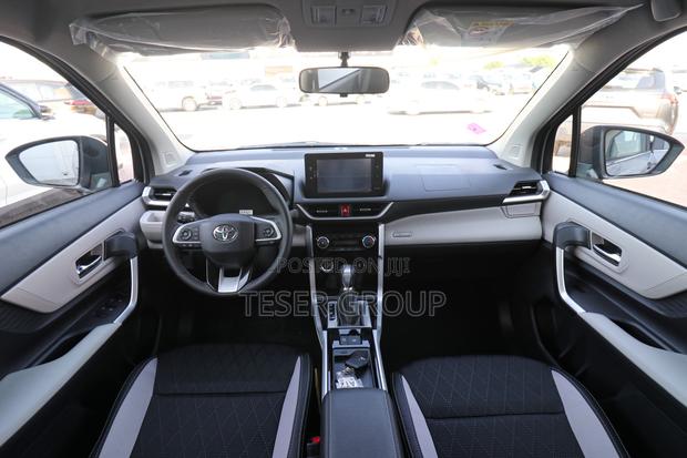 New Toyota Veloz 2023 Red · Photo 6