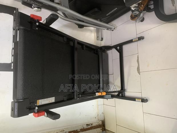 Treadmill Exercise Machine · Photo 5