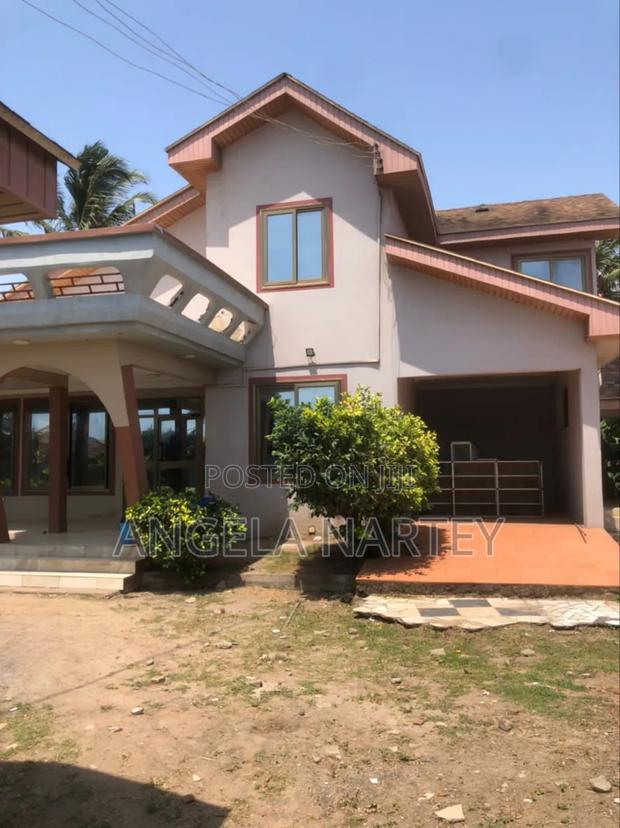 8bdrm House in Sakumono for sale · Photo 1