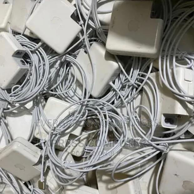 Original Macbook Air/Pro Chargers, 85W, 60W,45W, · Photo 2