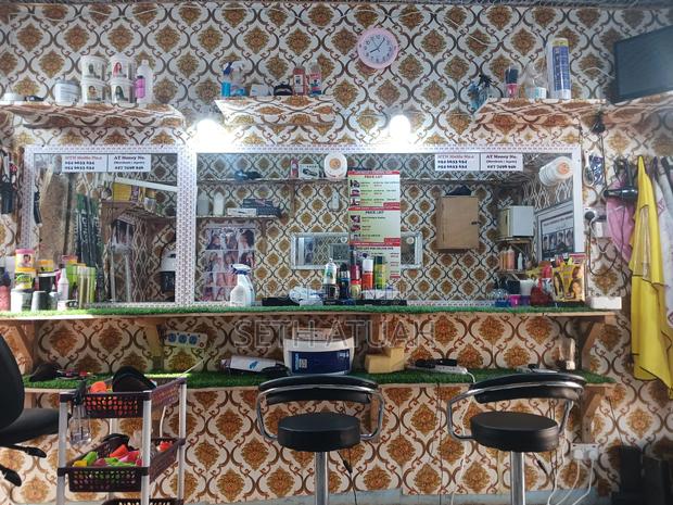 Unisex Salon for Rent · Photo 2