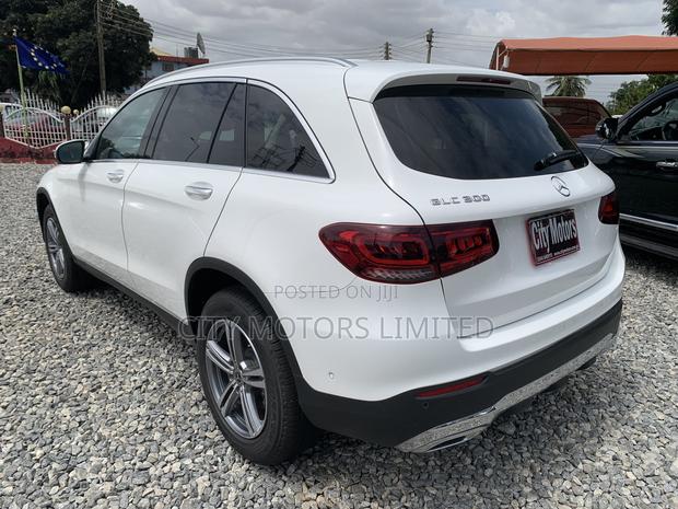 Mercedes-Benz GLC-Class 2021 White · Photo 5