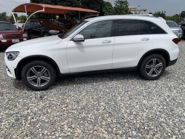 Mercedes-Benz GLC-Class 2021 White · Photo 4
