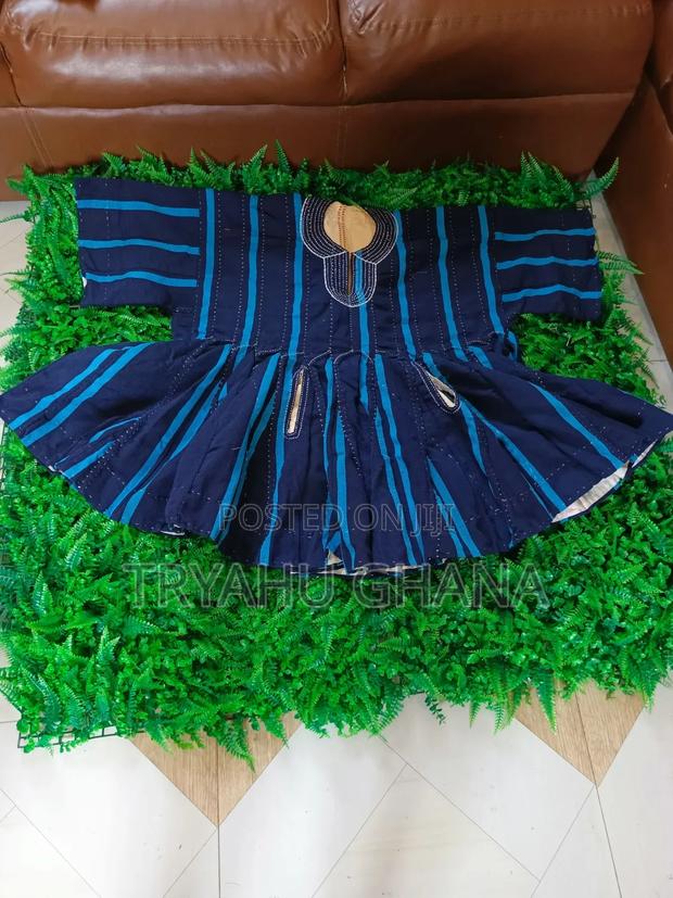 Shop Amazing Original Handmade Smock Online at Tryahu · Photo 1