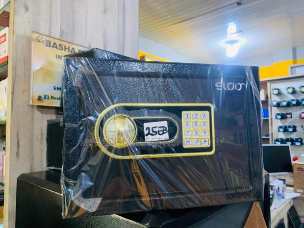 Eldo 25EB Pro Money Safe Box · Photo 1