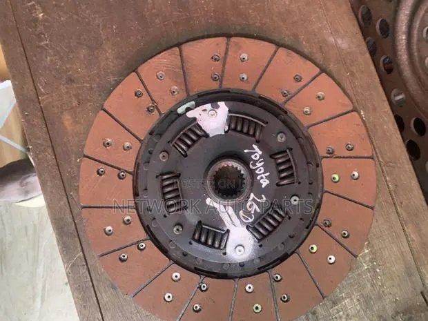 Toyota 2gd CLUTCHE DISK · Photo 1