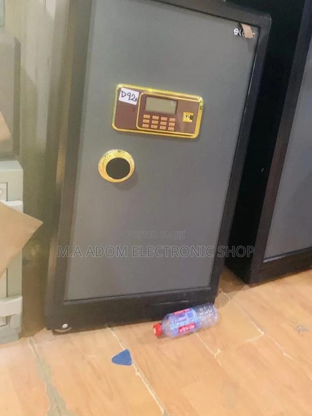Brand New Safe Box Pro-d92x Eldo · Photo 1