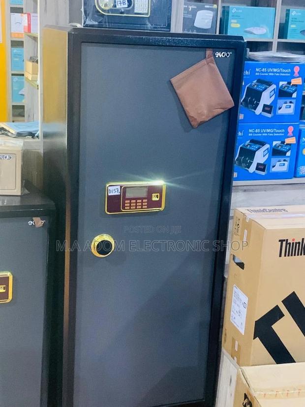 Safeguard Your Items With Eldo D157x Safe Box · Photo 1