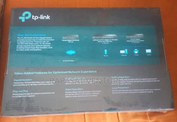 Tp-Link 24-Port Gigabit Ethernet Unmanaged Switch · Photo 3