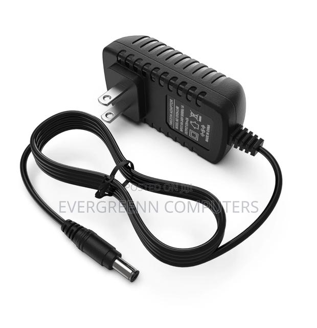 12V, 2A Power Adapter · Photo 2